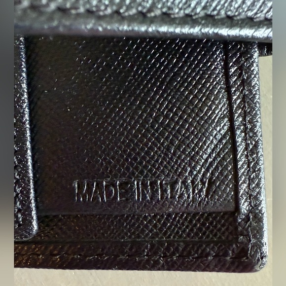 Prada authentic Tessuto Black Leather Card Holder wallet new in box - Picture 5 of 15